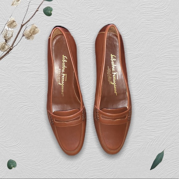 Salvatore Ferragamo Shoes - Authentic Salvatore Ferragamo Tan Calf Loafers S6